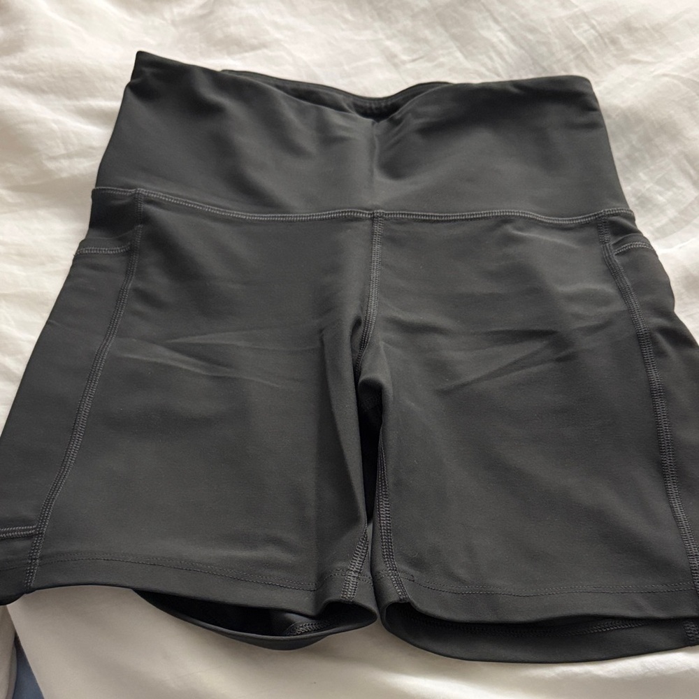 Old Navy Powersoft High-Rise Women's Black Bike Shorts with Side Pockets!